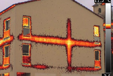 Meilleure période de l&rsquo;année pour une thermographie de bâtiment : hiver, mi-saison ou été ?
